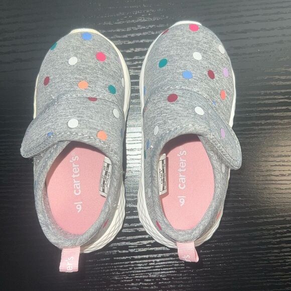 Carter’s toddler girl shoes size 6. - Picture 5 of 8